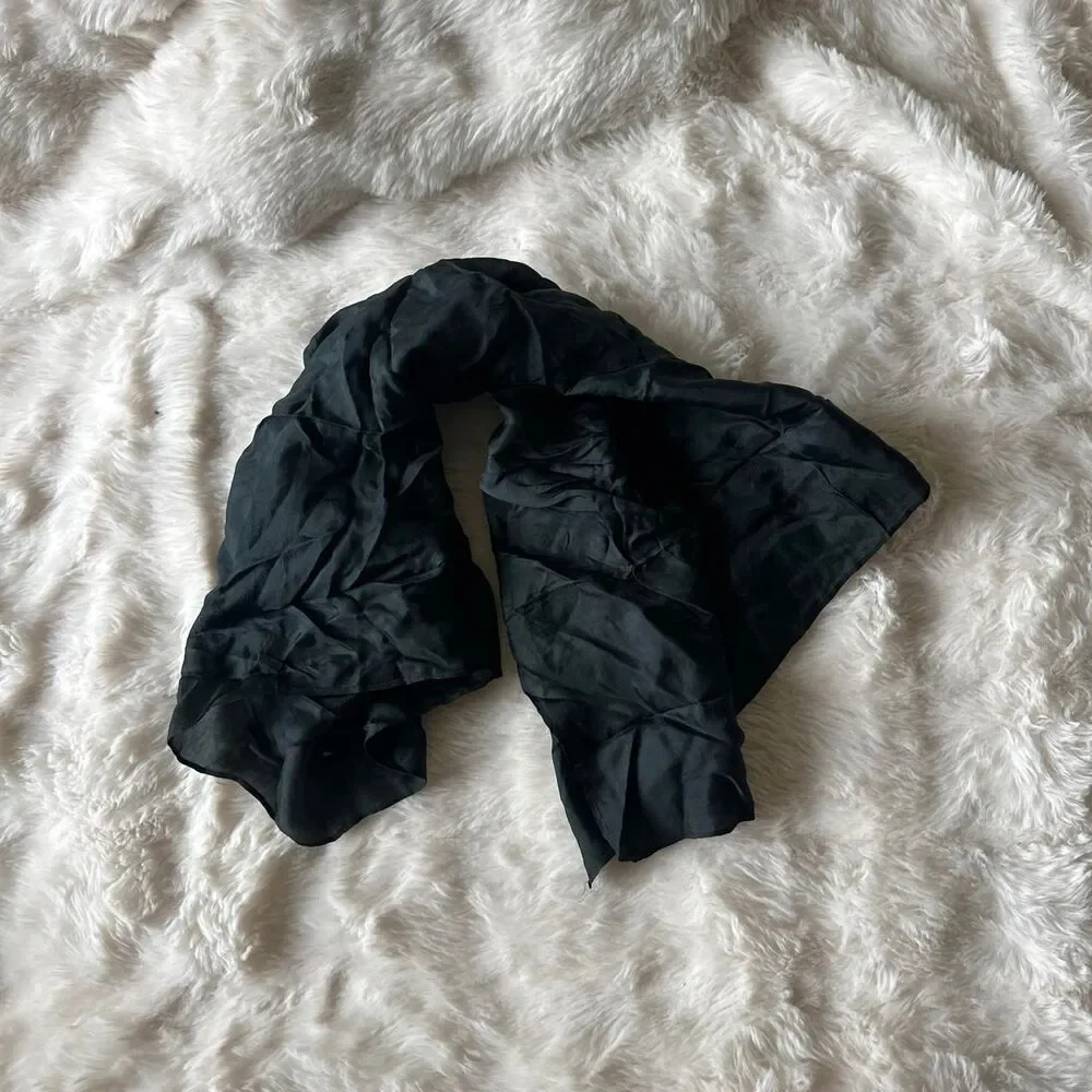 Women's Black Scarf-wraps